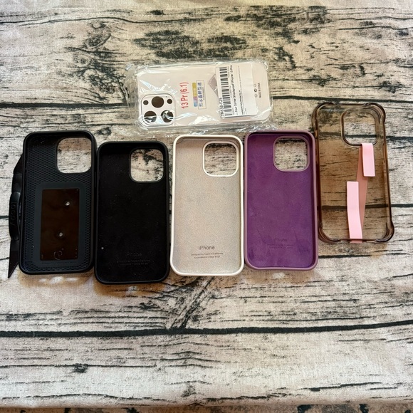 iPhone 13 Pro case bundle - Picture 4 of 5